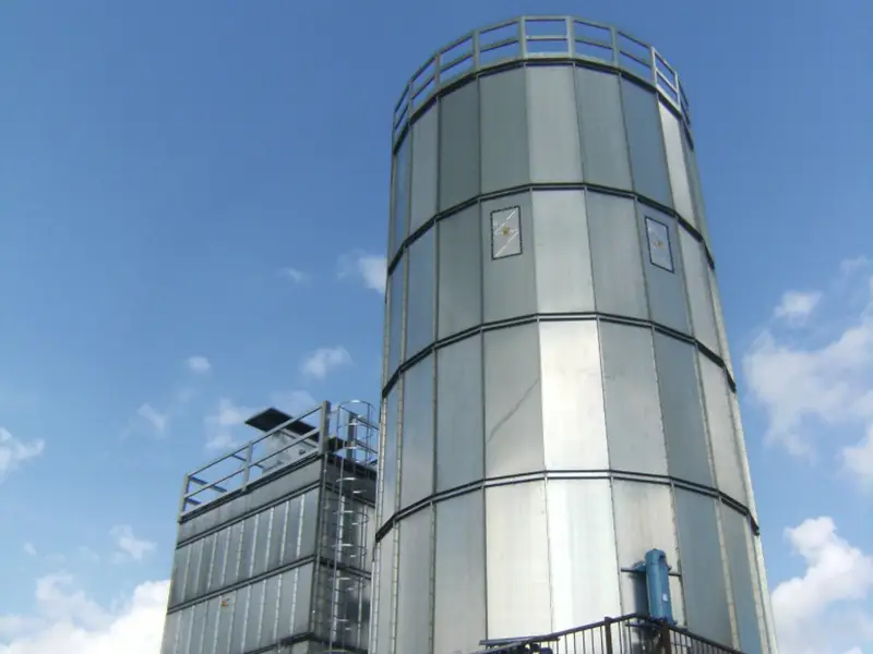 aspiratori-per-fumi-polveri-industriali-con-filtro-a-manica