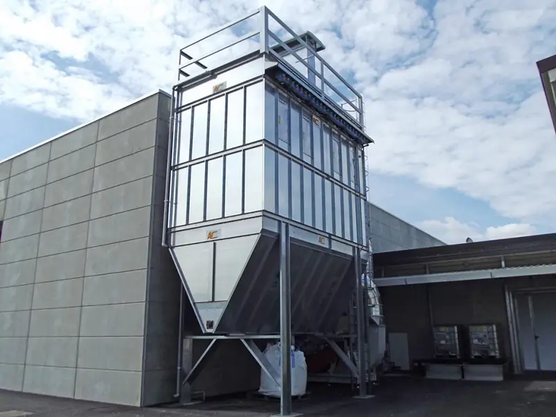 aspirazione-di-polveri-fumi-con-filtri-a-manica-autopulenti